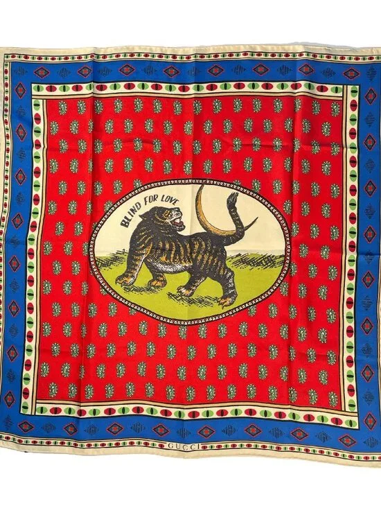 👜 Rare Gucci Blind For Love Tiger Moon Silk Scarf – NWT - Picture 2 of 16